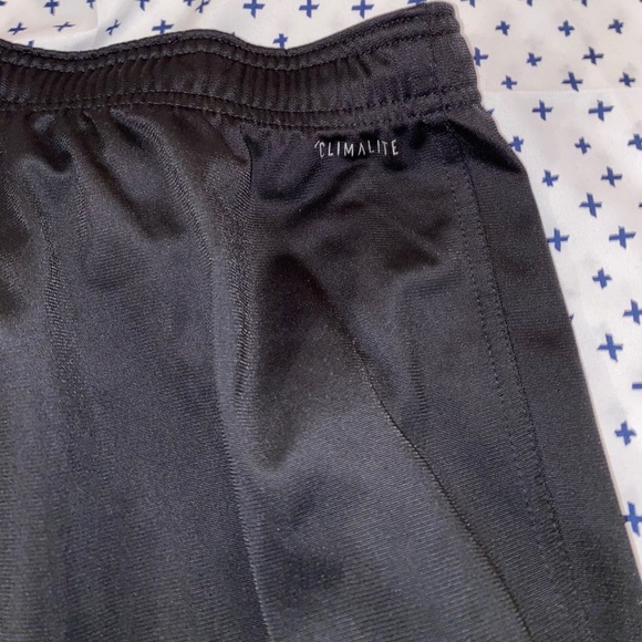 Adidas - Picture 3 of 5